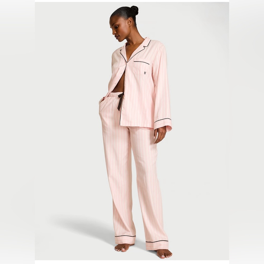 Victoria’s Secret Flannel Long Pajamas Two Piece Set Pink Iconic Stripe Size M